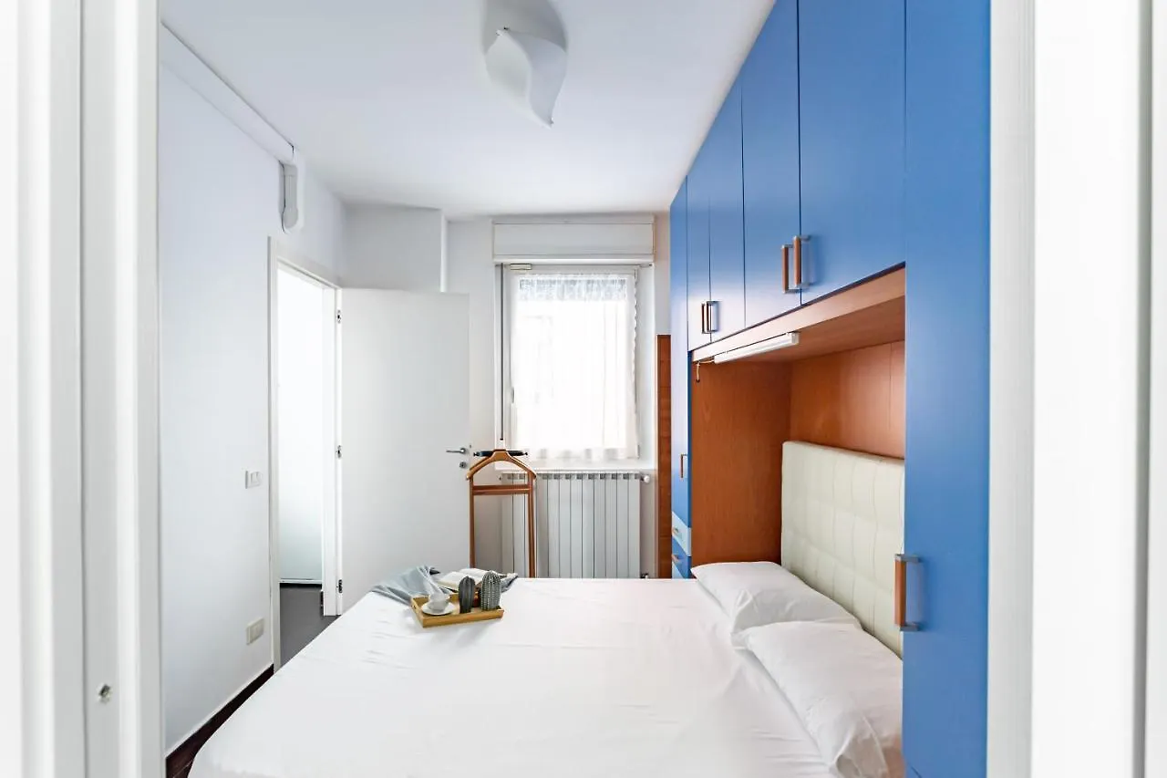 Casa Kikka - Milano City - By Host4U Apartamento