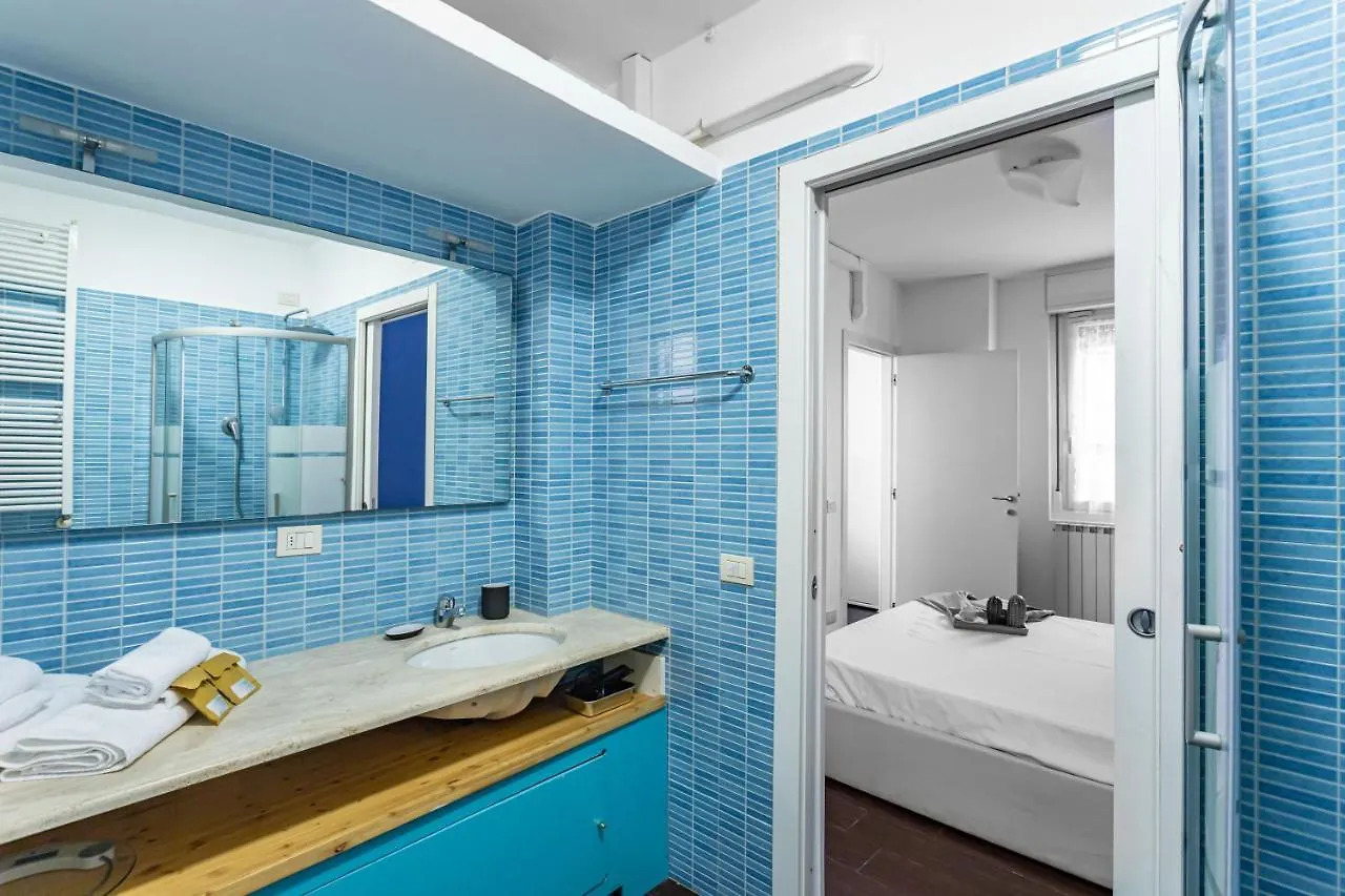 Casa Kikka - Milano City - By Host4U Apartamento