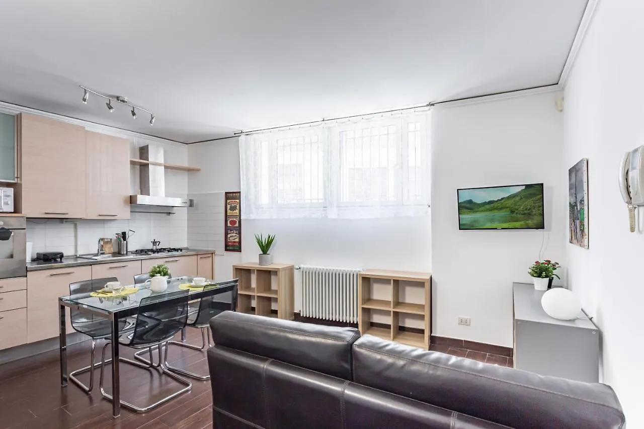 Casa Kikka - Milano City - By Host4U Apartamento Itália