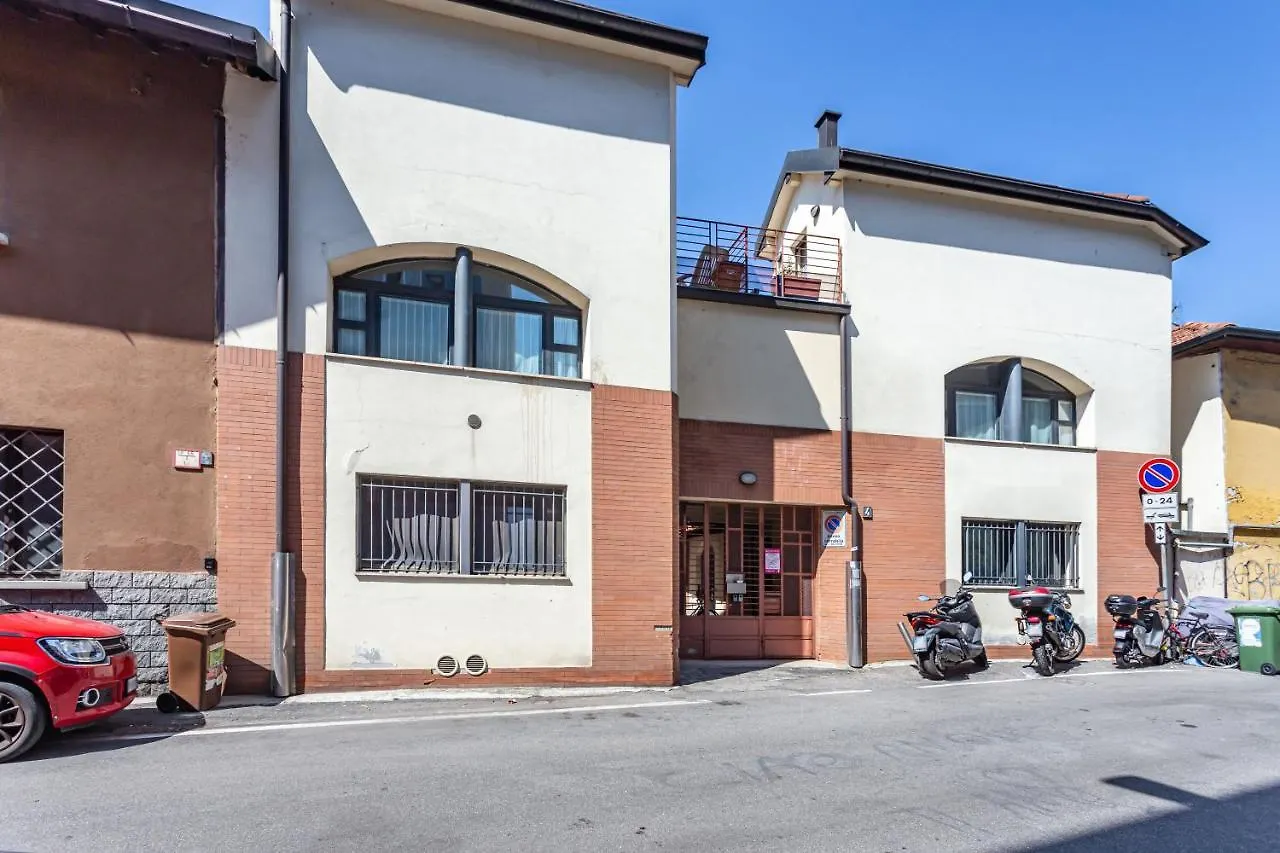 Casa Kikka - Milano City - By Host4U Apartamento