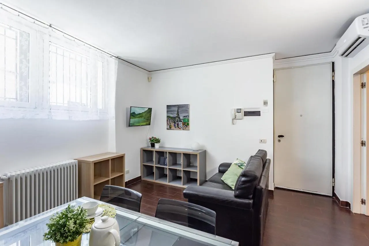 Casa Kikka - Milano City - By Host4U Apartamento