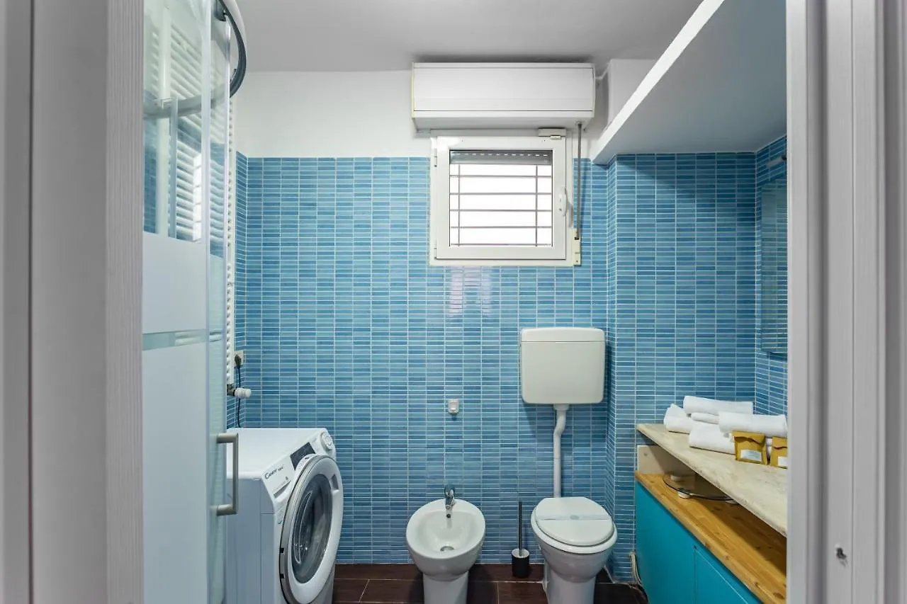 Casa Kikka - Milano City - By Host4U Apartamento
